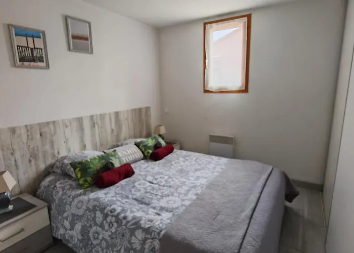 Le Mazet Sooksabai, Confort, Charme Et Decouverte En Petite Camargue *